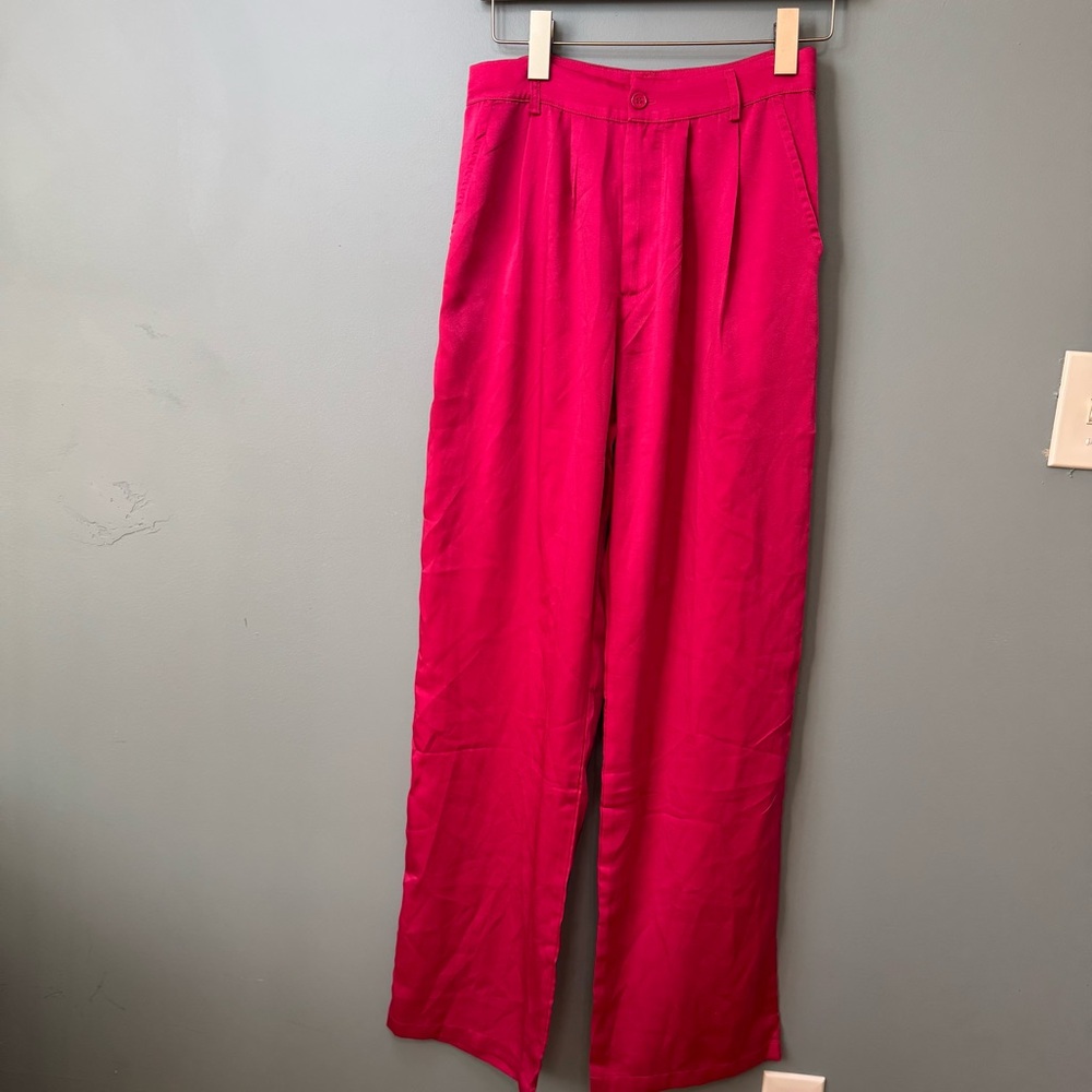Olivaceous Pink Satin Flowy Straight Leg Pants. Size Small - Picture 9 of 9